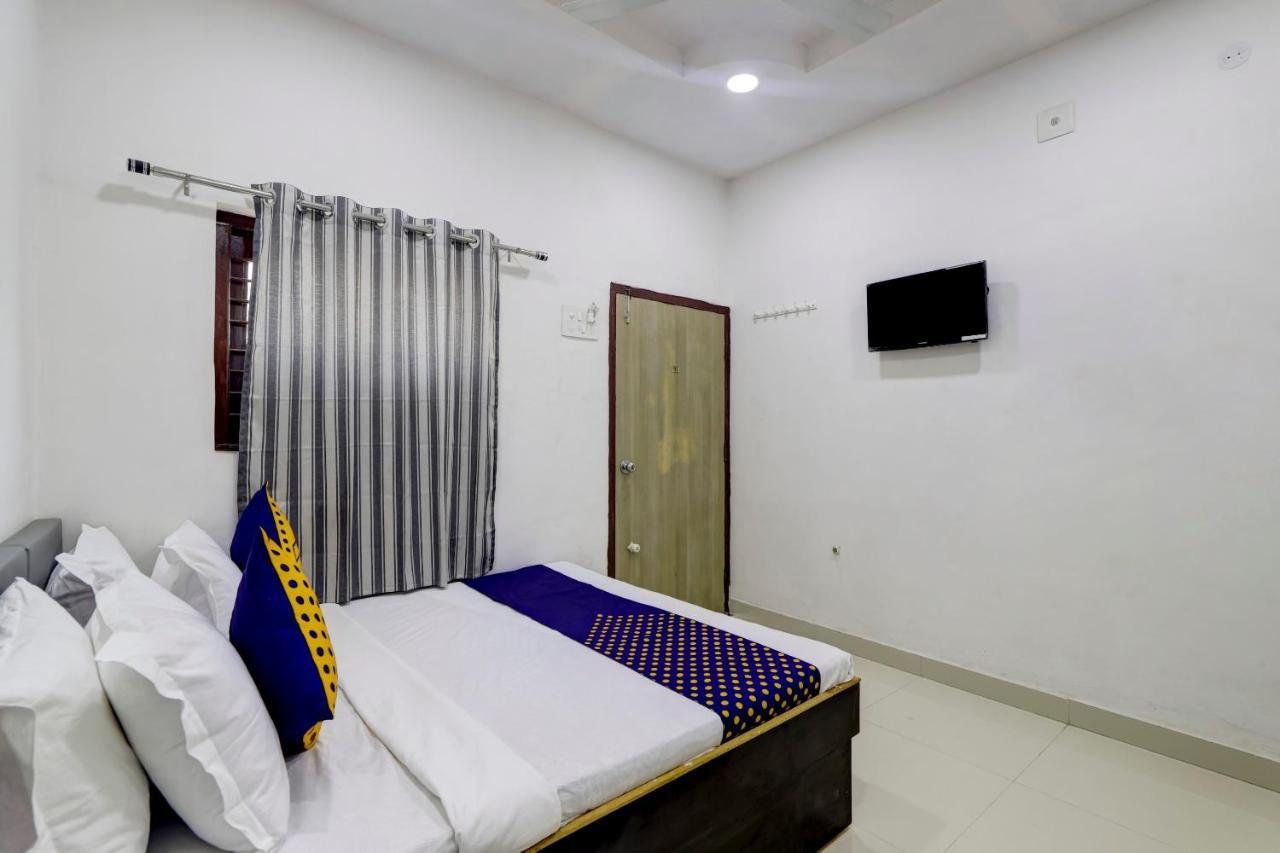 Spot On 71130 Hotel Shiv Krupa Anjār Exterior photo