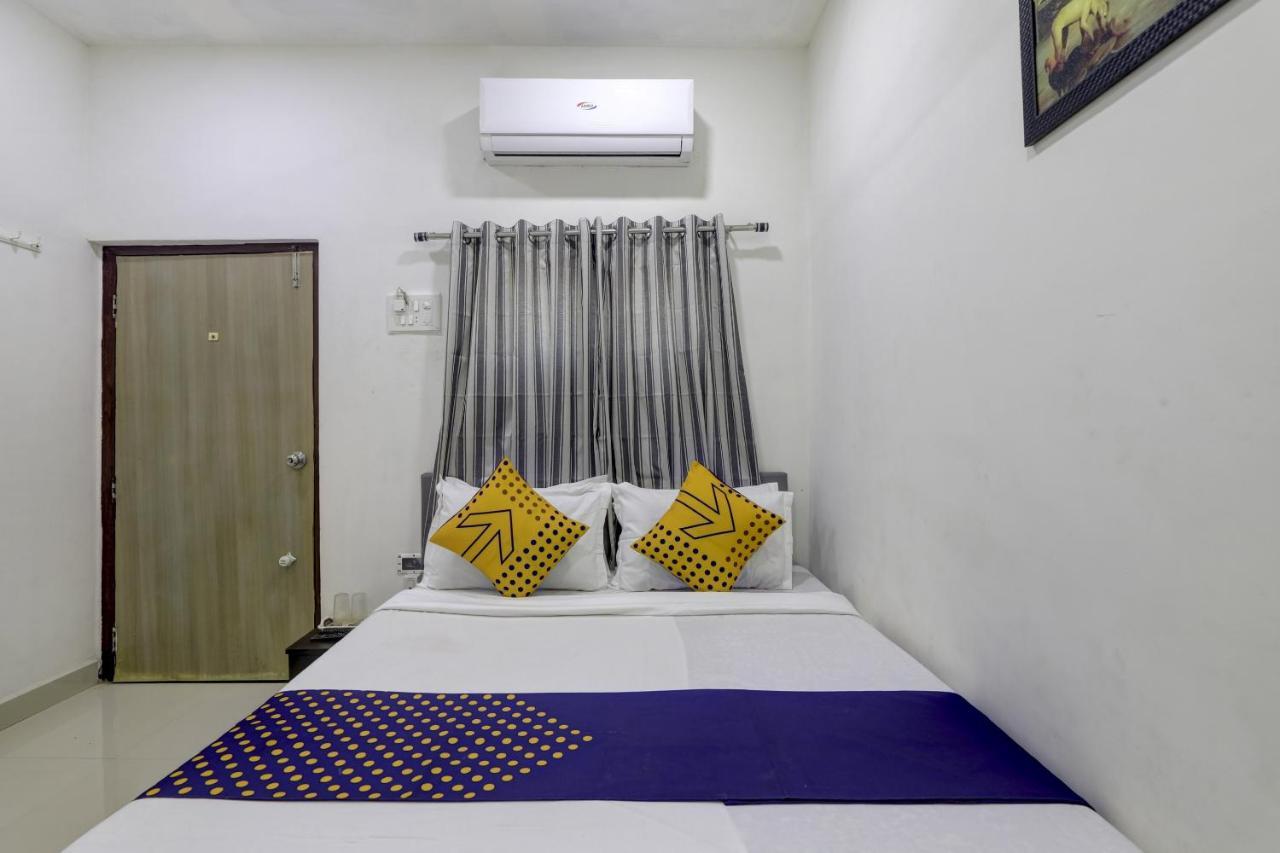 Spot On 71130 Hotel Shiv Krupa Anjār Exterior photo