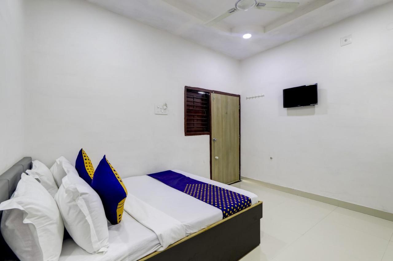 Spot On 71130 Hotel Shiv Krupa Anjār Exterior photo