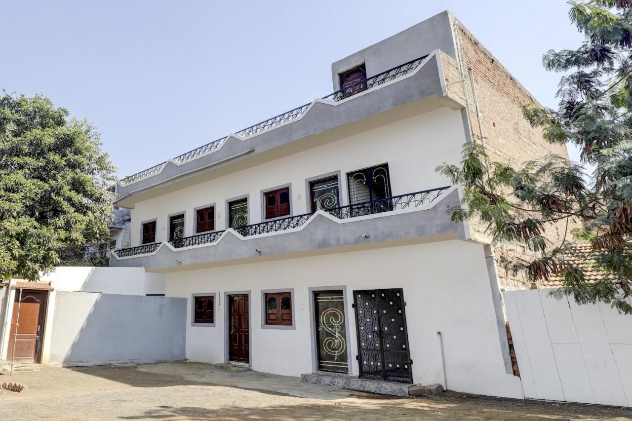 Spot On 71130 Hotel Shiv Krupa Anjār Exterior photo