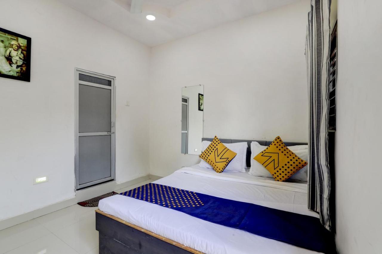 Spot On 71130 Hotel Shiv Krupa Anjār Exterior photo